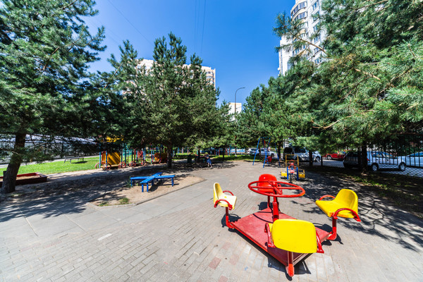 Продам трехкомнатную (3-комн.) квартиру, Комсомольский пр-кт, 19к1, Люберцы г