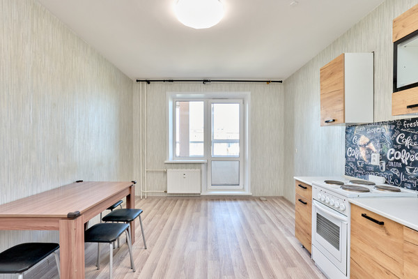 Продам двухкомнатную (2-комн.) квартиру, Стахановская ул, 1а, Пермь г