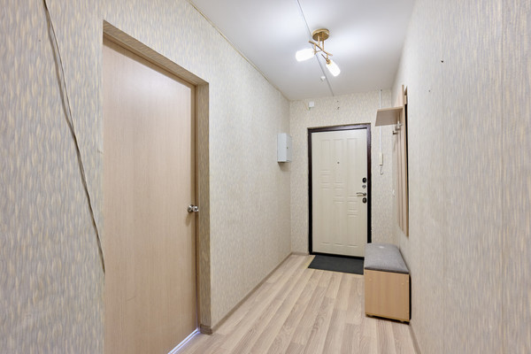 Продам двухкомнатную (2-комн.) квартиру, Стахановская ул, 1а, Пермь г