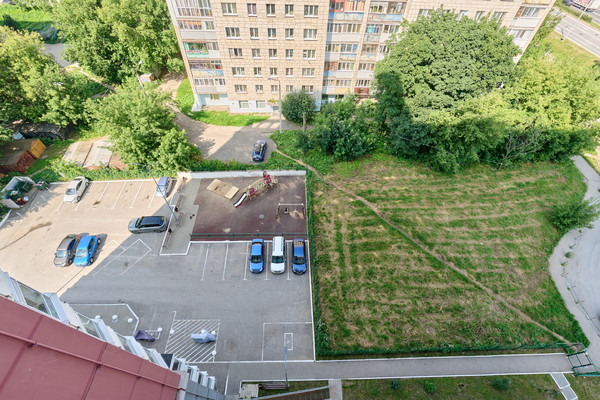 Продам двухкомнатную (2-комн.) квартиру, Стахановская ул, 1а, Пермь г