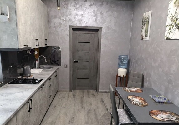 Продам двухкомнатную (2-комн.) квартиру, Крейзера ул, 7, Симферополь г