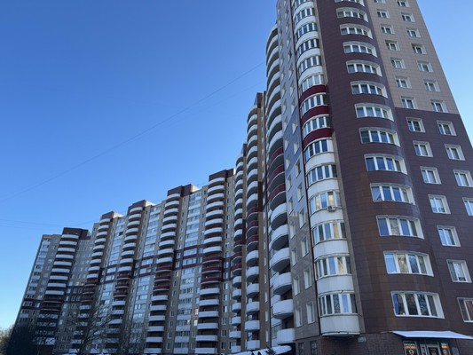 Продам трехкомнатную (3-комн.) квартиру, Вавиловых ул, 7к4, Санкт-Петербург г
