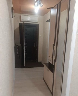 Продам двухкомнатную (2-комн.) квартиру, 1 мкр, 31, Красноперекопск г