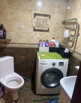 Продам двухкомнатную (2-комн.) квартиру, Курцовская ул, 17, Симферополь г