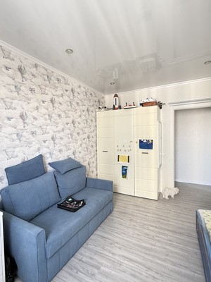 Продам двухкомнатную (2-комн.) квартиру, Никанорова ул, 4, Симферополь г