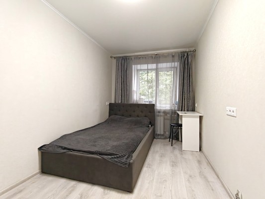 Продам двухкомнатную (2-комн.) квартиру, Максимова ул, 45а, Казань г
