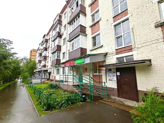 Продам двухкомнатную (2-комн.) квартиру, Максимова ул, 45а, Казань г