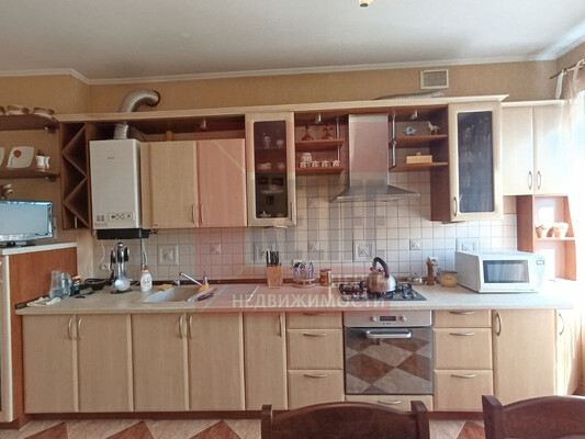 Продам многокомнатную квартиру, Лесопарковая ул, 11, Калининград г