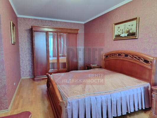 Продам многокомнатную квартиру, Лесопарковая ул, 11, Калининград г