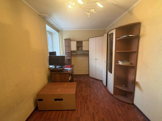 Продам трехкомнатную (3-комн.) квартиру, Советская (Климовск мкр.) ул, 10, Подольск г