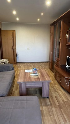 Продам трехкомнатную (3-комн.) квартиру, Школьная ул, 39, Быково п
