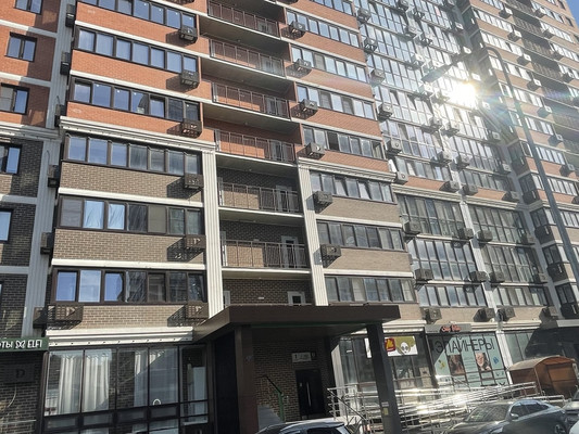 Продам трехкомнатную (3-комн.) квартиру, Котанова ул, 2к1, Новороссийск г