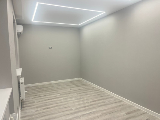 Продам трехкомнатную (3-комн.) квартиру, Котанова ул, 2к1, Новороссийск г