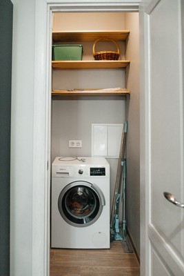 Продам двухкомнатную (2-комн.) квартиру, Смоленская ул, 18А, Санкт-Петербург г