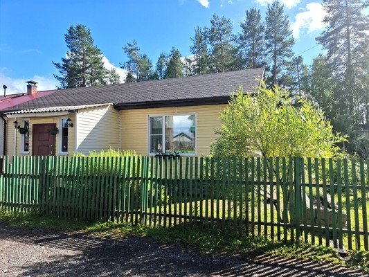 Продам трехкомнатную (3-комн.) квартиру, Лесная ул, 3, Костомукша г