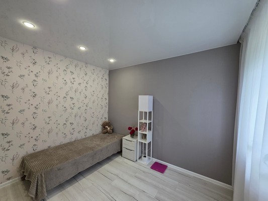 Продам трехкомнатную (3-комн.) квартиру, Лесная ул, 3, Костомукша г
