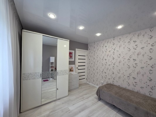 Продам трехкомнатную (3-комн.) квартиру, Лесная ул, 3, Костомукша г