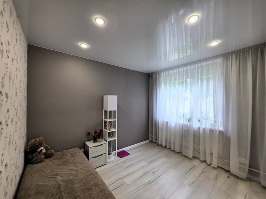 Продам трехкомнатную (3-комн.) квартиру, Лесная ул, 3, Костомукша г