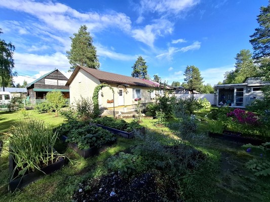 Продам трехкомнатную (3-комн.) квартиру, Лесная ул, 3, Костомукша г