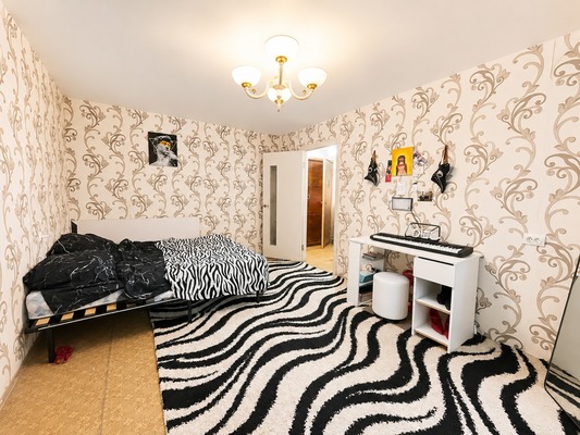 Продам однокомнатную (1-комн.) квартиру, Латышских Стрелков ул, 33, Казань г