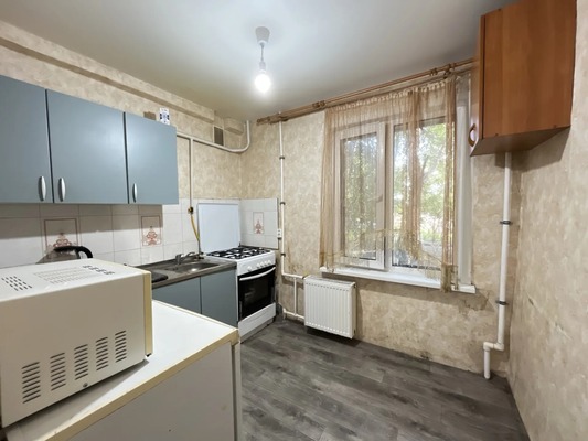 Продам однокомнатную (1-комн.) квартиру, Латышских Стрелков ул, 33, Казань г