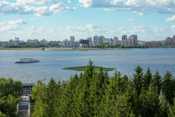 Продам трехкомнатную (3-комн.) квартиру, Федосеевская ул, 36, Казань г