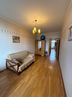Продам трехкомнатную (3-комн.) квартиру, Кремлевская ул, 2а, Казань г
