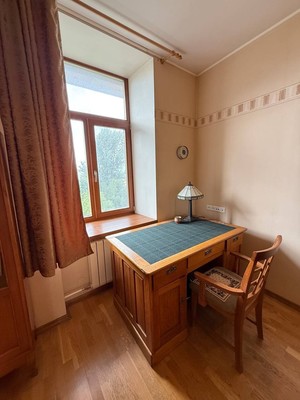 Продам трехкомнатную (3-комн.) квартиру, Кремлевская ул, 2а, Казань г