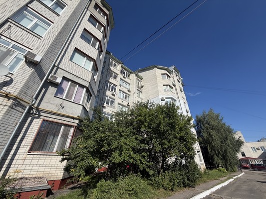 Продам трехкомнатную (3-комн.) квартиру, 7-я Линия ул, 15, Брянск г
