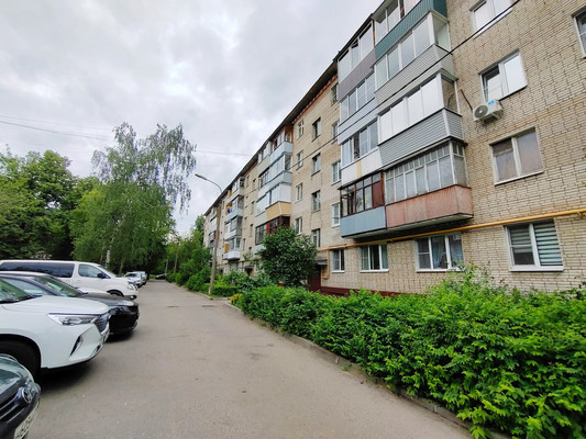 Продам двухкомнатную (2-комн.) квартиру, Учительская (Первомайский мкр) ул, 5, Королев г