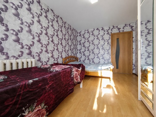 Продам трехкомнатную (3-комн.) квартиру, Солнечная ул, 3, Верея г