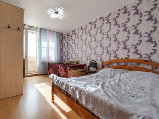 Продам трехкомнатную (3-комн.) квартиру, Солнечная ул, 3, Верея г