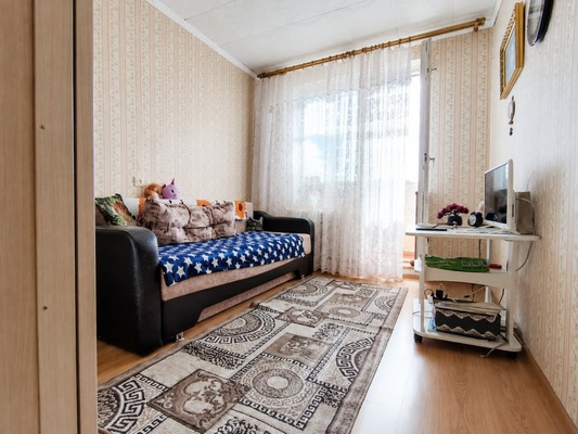 Продам трехкомнатную (3-комн.) квартиру, Солнечная ул, 3, Верея г