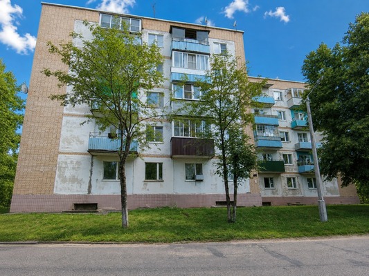 Продам трехкомнатную (3-комн.) квартиру, Солнечная ул, 3, Верея г