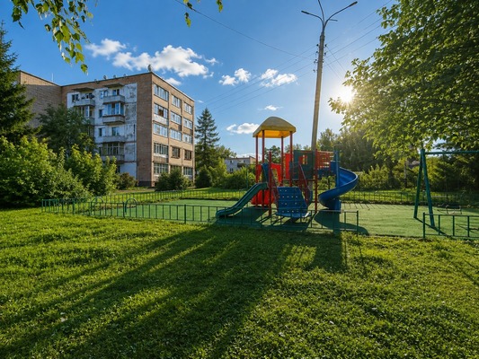 Продам трехкомнатную (3-комн.) квартиру, Солнечная ул, 3, Верея г