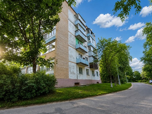 Продам трехкомнатную (3-комн.) квартиру, Солнечная ул, 3, Верея г