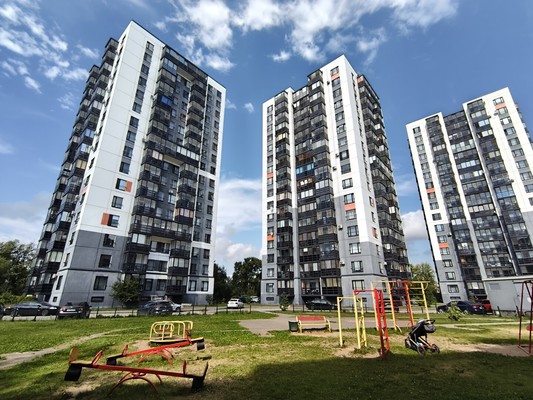 Продам двухкомнатную (2-комн.) квартиру, Большая Санкт-Петербургская ул, 124, Великий Новгород г
