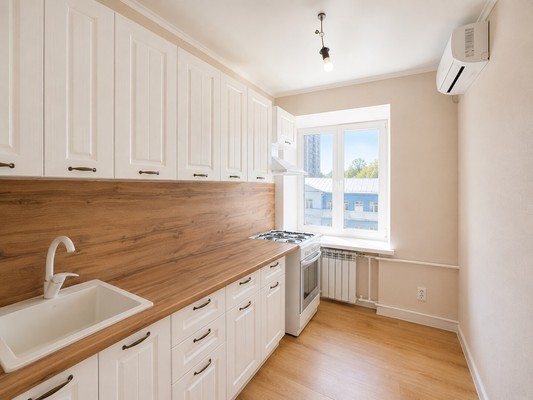 Продам трехкомнатную (3-комн.) квартиру, Чехова пр-кт, 56к37, Ростов-на-Дону г