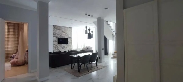 Продам трехкомнатную (3-комн.) квартиру, Рублевское предместье ул, 10к1, Глухово д