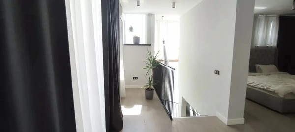 Продам трехкомнатную (3-комн.) квартиру, Рублевское предместье ул, 10к1, Глухово д