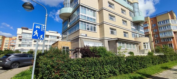 Продам трехкомнатную (3-комн.) квартиру, Рублевское предместье ул, 10к1, Глухово д