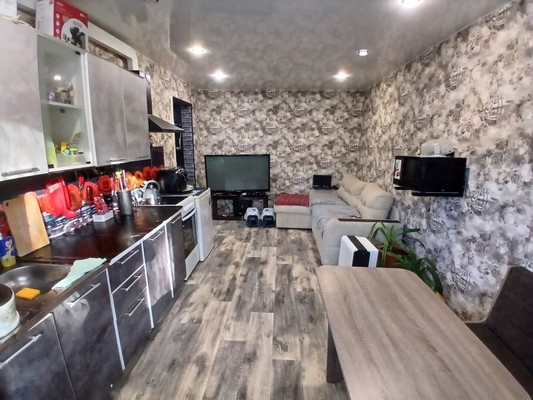 Продам трехкомнатную (3-комн.) квартиру, Ленина ул, 37, Дунай п