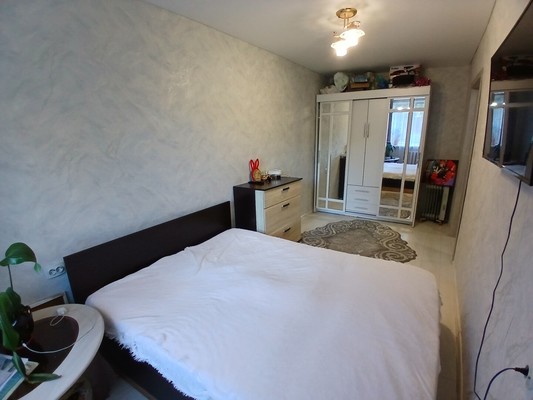 Продам трехкомнатную (3-комн.) квартиру, Ленина ул, 37, Дунай п