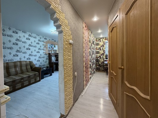 Продам однокомнатную (1-комн.) квартиру, Центральная ул, 18А, Пролетарский рп