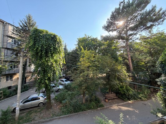 Продам трехкомнатную (3-комн.) квартиру, А.А.Кадырова ул, 11, Нальчик г