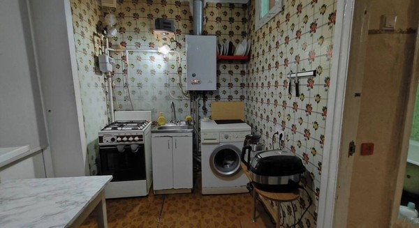 Продам однокомнатную (1-комн.) квартиру, Парковая ул, 2, Перово с