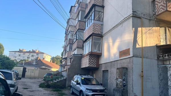 Продам однокомнатную (1-комн.) квартиру, Парковая ул, 2, Перово с