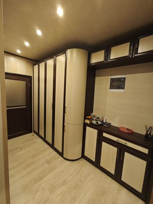 Продам трехкомнатную (3-комн.) квартиру, Брусилова ул, 27к3, Москва г