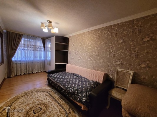 Продам трехкомнатную (3-комн.) квартиру, имени Гагарина Юрия Алексеевича ул, 10, Баксан г