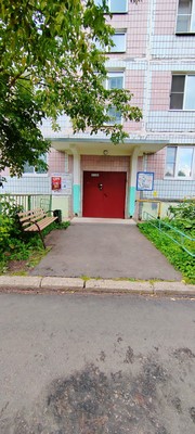 Продам трехкомнатную (3-комн.) квартиру, Забырина ул, 15, Вербилки рп